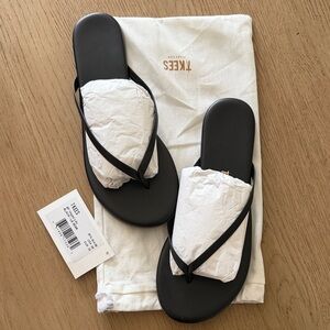 TKEES Classic Black Sandals